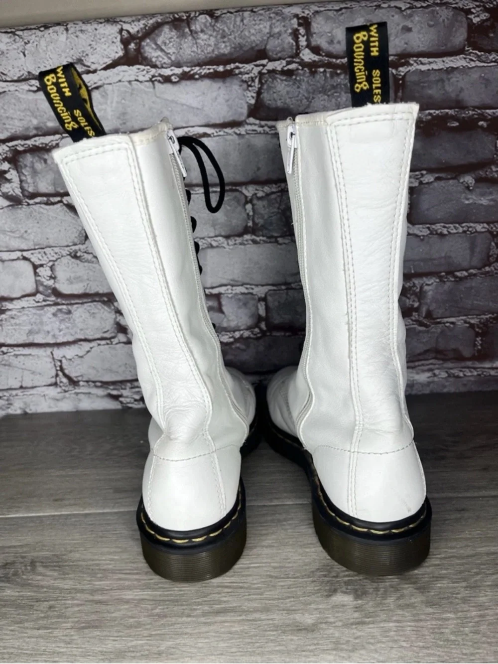 Dr Doc Martens 10183 White 14 Eyelet Zip Up Combat Boots Women's Sz 9M US/41EU - Picture 3 of 8